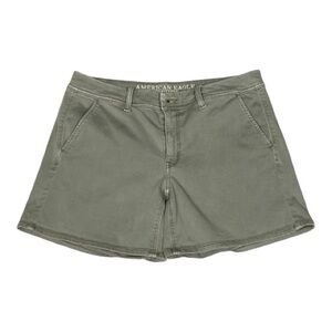 AE Olive Green Mid Rise Women's Midi Stretch Cotton Blend Chino Style Shorts 12